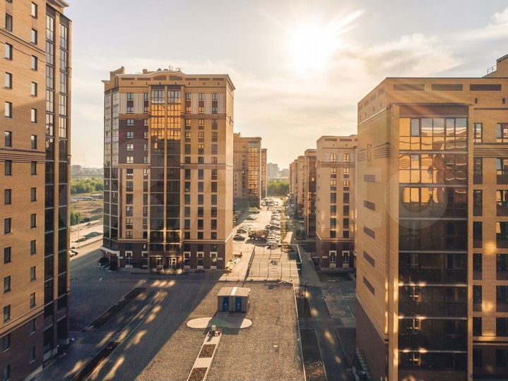 3-к. квартира, 102,3 м², 7/14 эт.