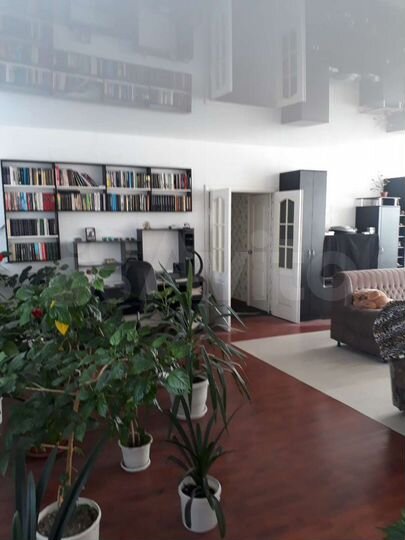 Дом 250 м² на участке 3 сот.