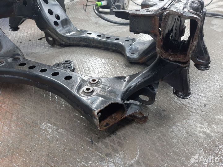 Передняя часть рамы land cruiser 200