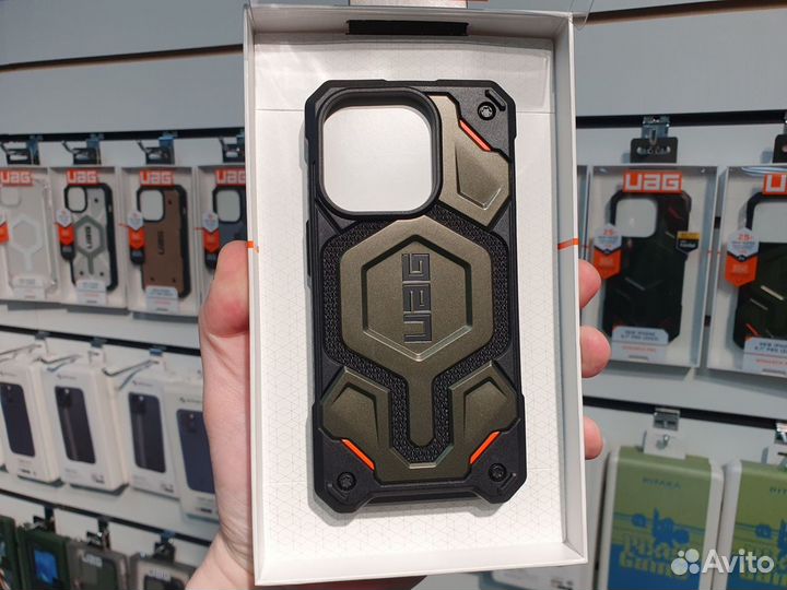 Кейс UAG Monarch Pro MagSafe Green iPhone 15 Pro