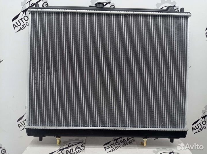 Радиатор охлаждения Mitsubishi Pajero 3-4 99-23г