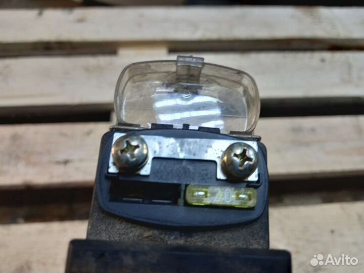 Реле вентилятора Golf 3 passat b3 b4