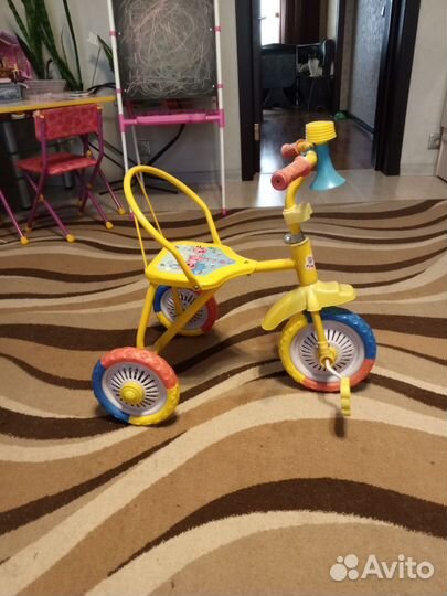 Детский трехколесный велосипед