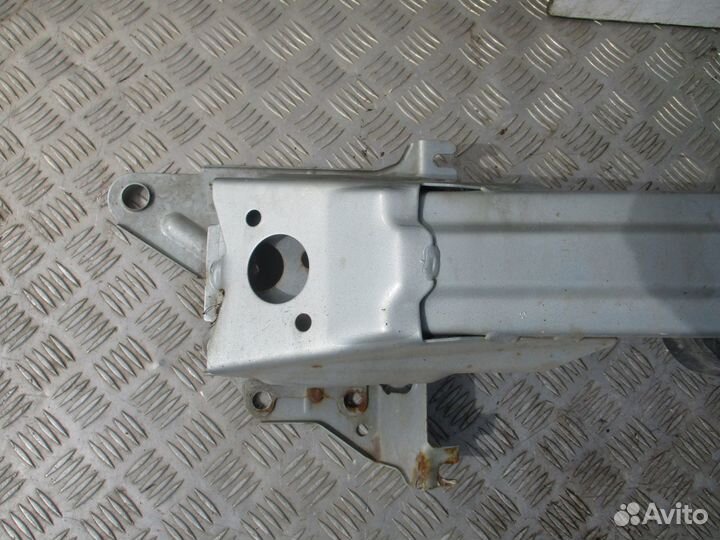 Усилитель переднего бампера FAW Besturn B50 2012г