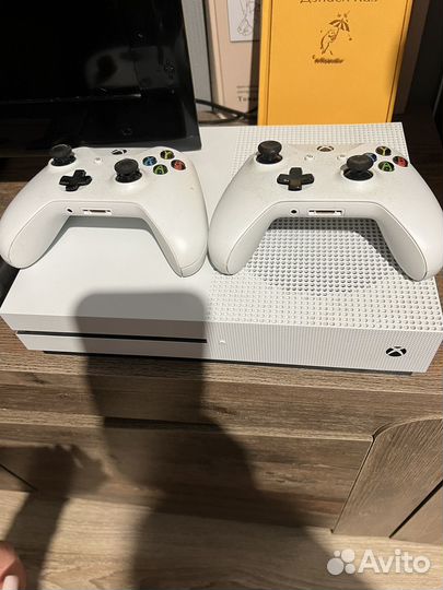 Xbox One S новый