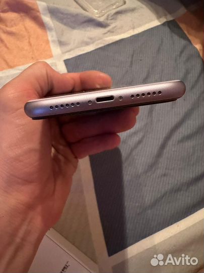 iPhone 11 128