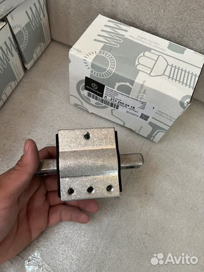 Опора АКПП Mercedes W212 W204