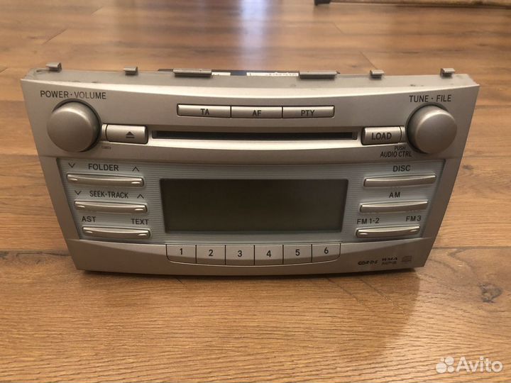 Штатная магнитола Camry 40