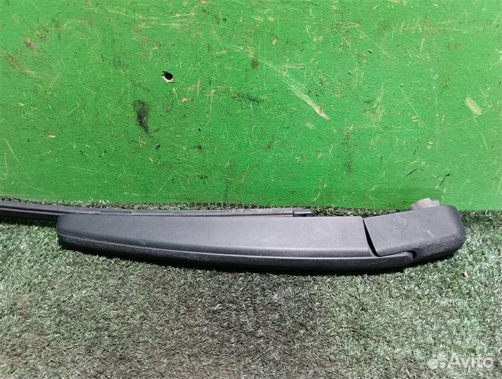 Поводок стеклоочистителя задний Citroen C5 2009