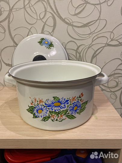 Кастрюля с крышкой на 5 л