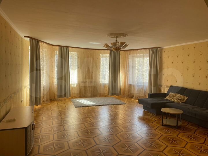 4-к. квартира, 162 м², 7/10 эт.