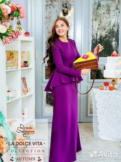 Платье на никах