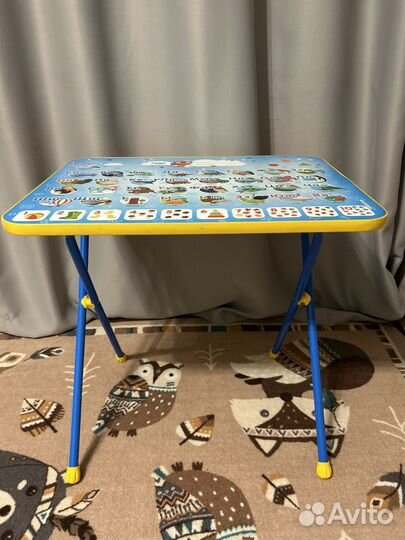 Детский стол