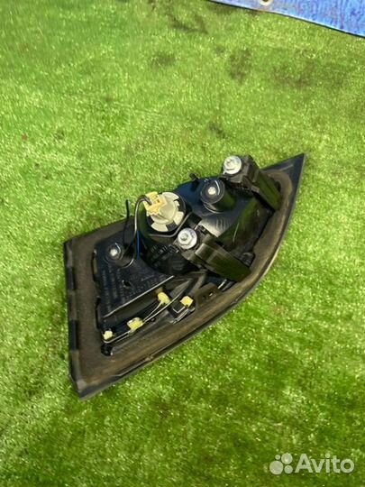 Фонарь в крышку левый Mazda 6 GH L813 2010