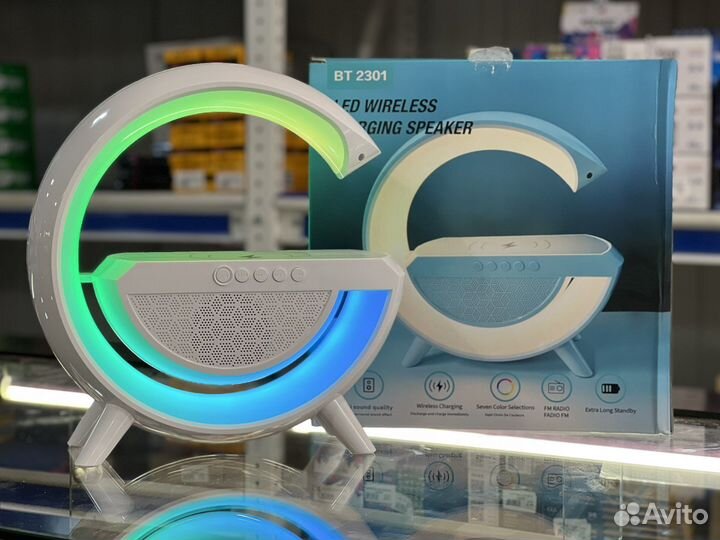 Светильник колонка c беспроводной зарядкой