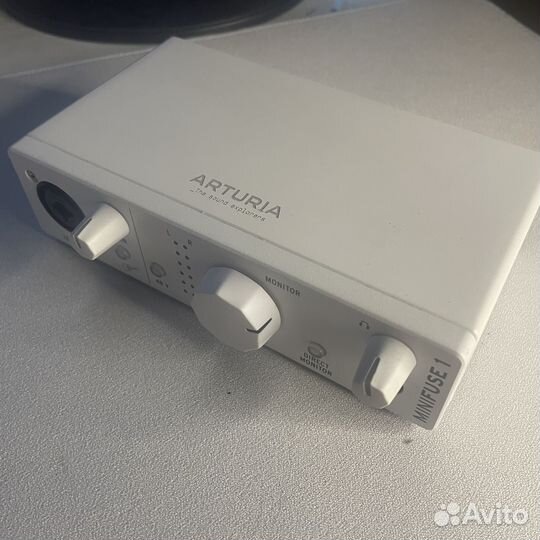 Внешняя звуковая карта Arturia Minifuse 1