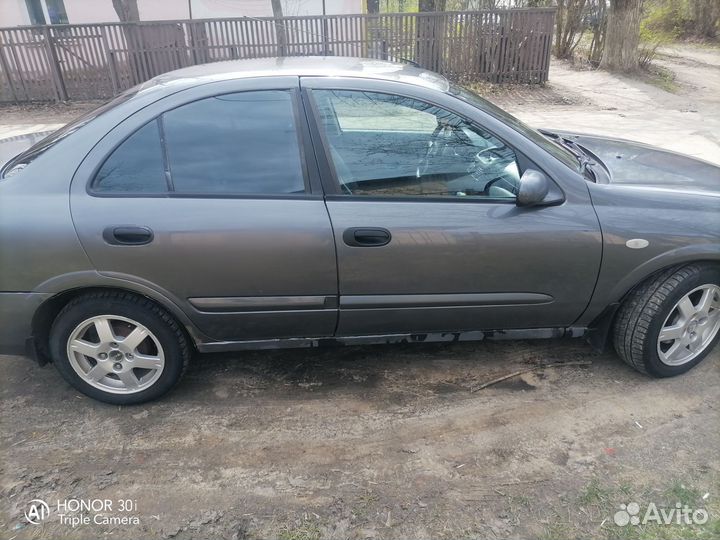 Nissan Almera 1.5 МТ, 2005, 245 471 км