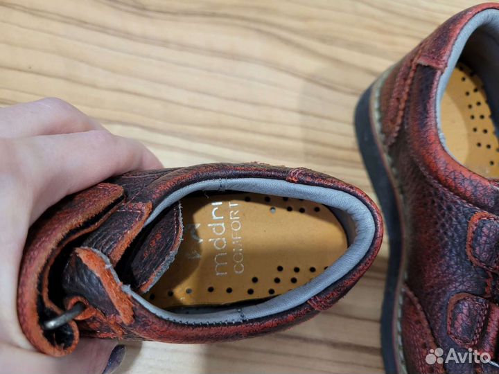 Школьные туфли