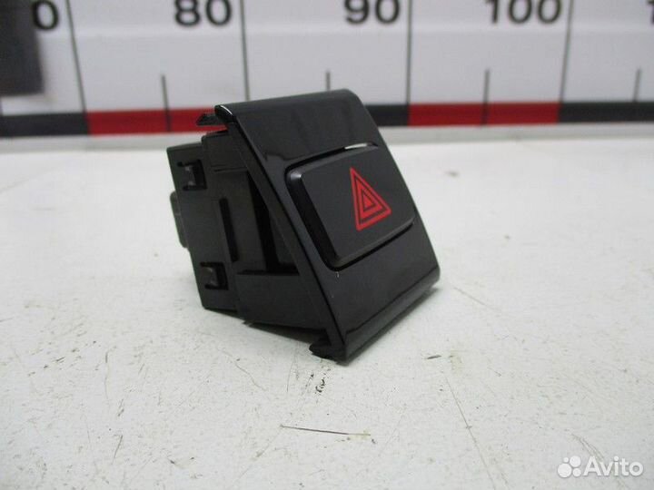 Кнопка аварийной сигнализации Kia Rio 4 FB