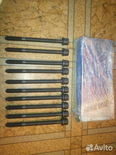 Комплект болтов гбц VAG 1.6-1.8L 1989-1997гг