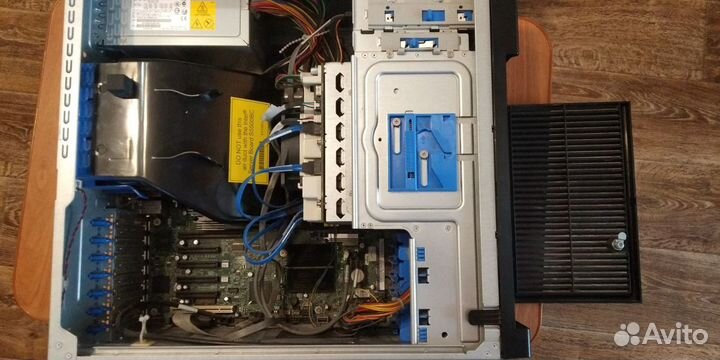 Продается сервер на базе платформы Intel