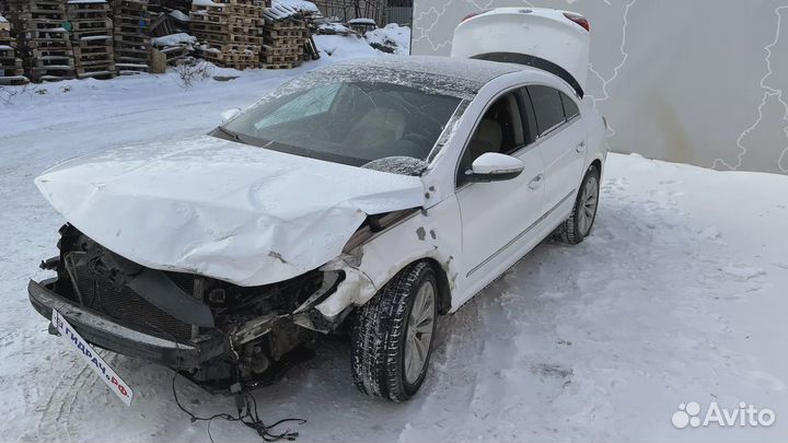 Локер передний правый Volkswagen Passat CC 3C8805912A