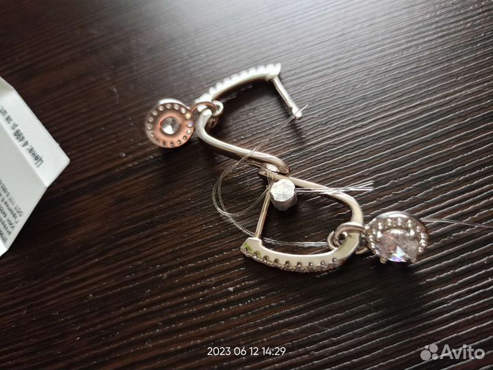 Серебряные серьги новые