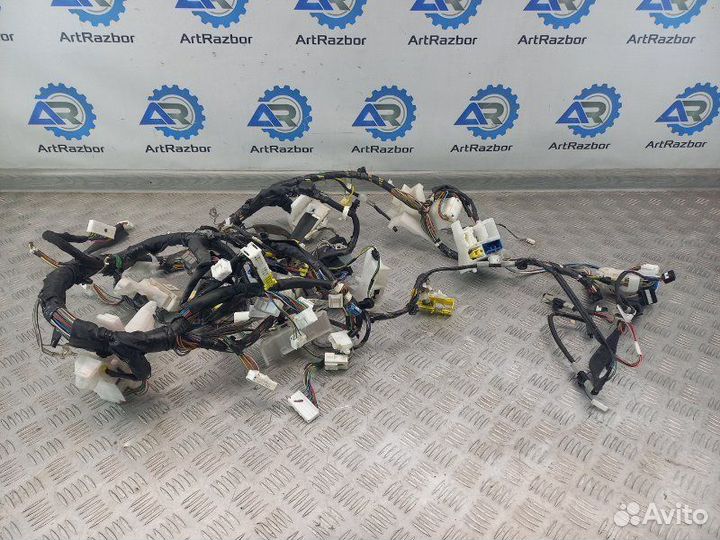 Проводка (коса) подпанельная Toyota Auris 1 E15