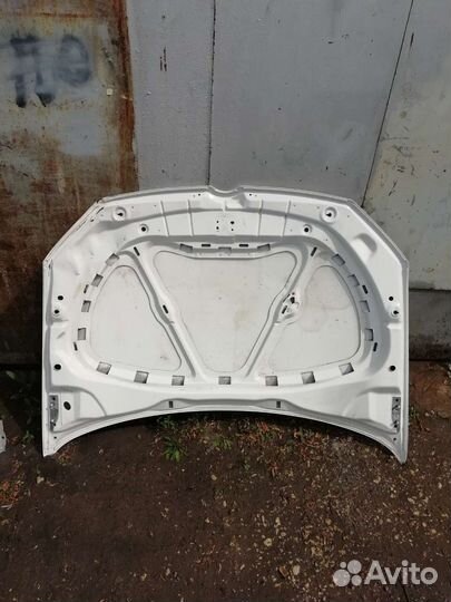 Капот на volkswagen polo