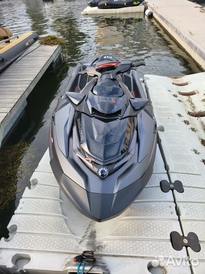 Гидроцикл BRP Sea-Doo rxtxrs 300 музыка