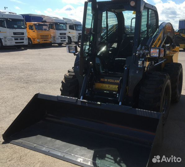 Мини-погрузчик New Holland L330, 2023