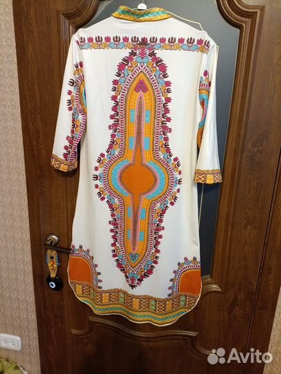 Платье нарядное 46 размер