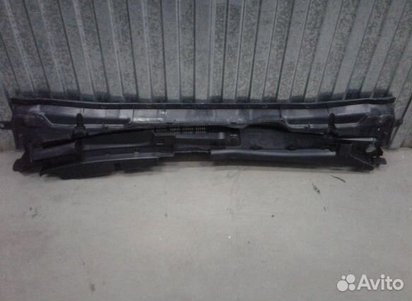 Жабо / планка Toyota Camry 70 (2017-2022)