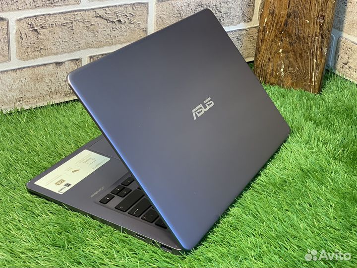 Ультрабук металл Asus i3-7100/Ram4Gb/ssd120gb