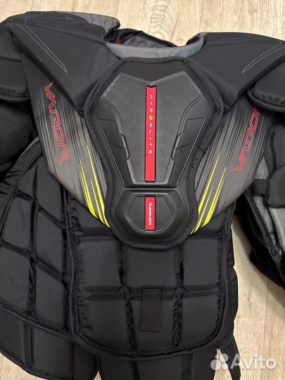 Вратарский нагрудник bauer