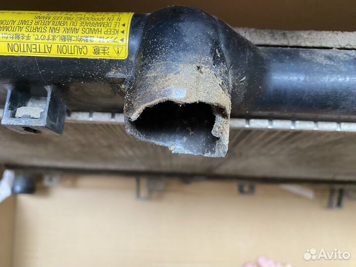 Радиатор охлаждения на subaru outback/legacy