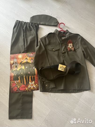 Военный костюм