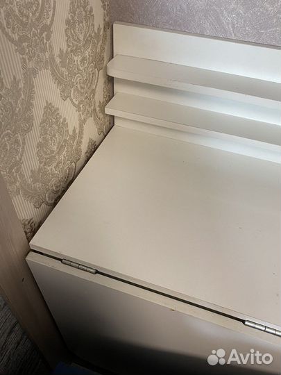 Маникюрный стол складной