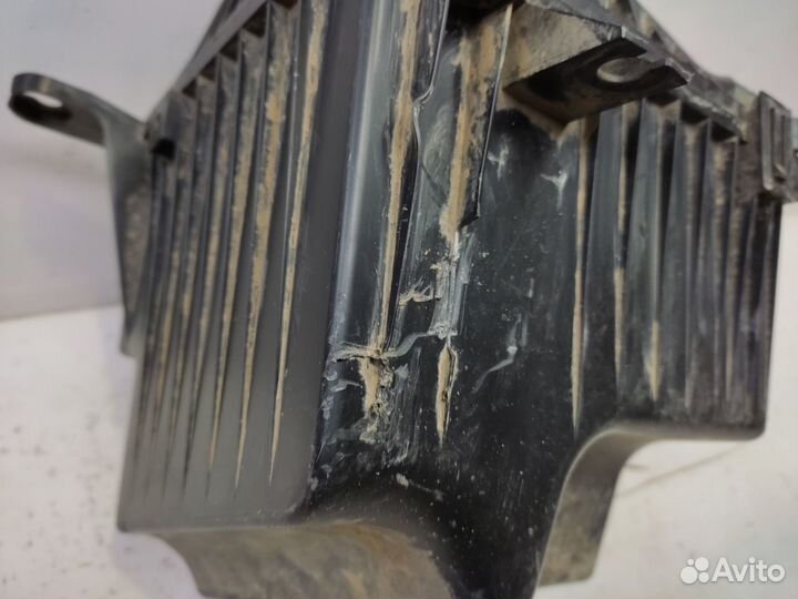 Корпус воздушного фильтра Лада Гранта 2011