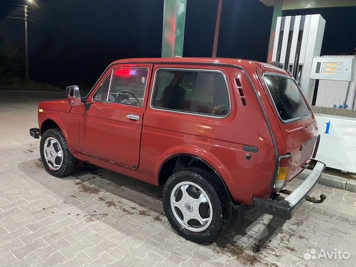 LADA 4x4 (Нива) 1.7 МТ, 1996, 200 000 км