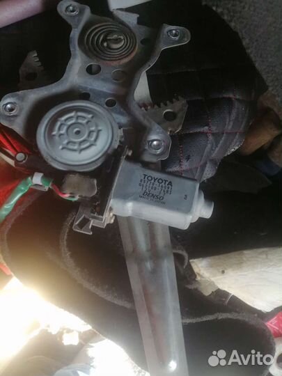 Стеклоподъемник