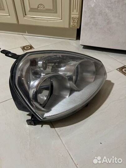 Фара на приору 1 правая