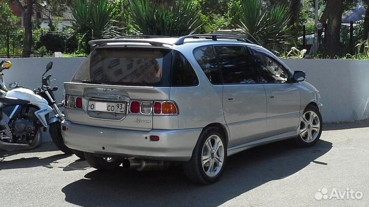 Toyota Ipsum 10 комплект накладок