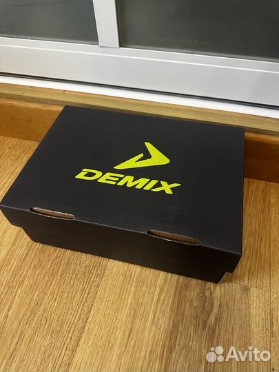 Бутсы детские Demix 34 размер новые