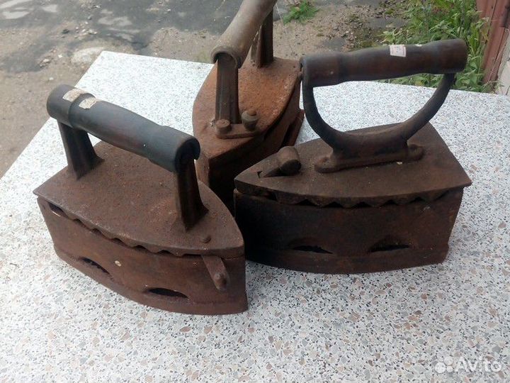 Утюг старинный
