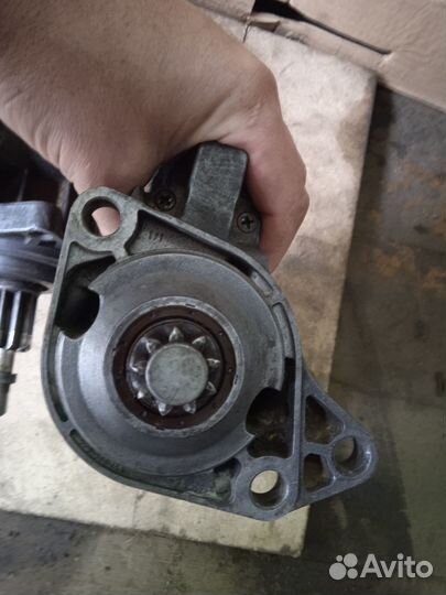 Стартер Volksvagen Transporter T4