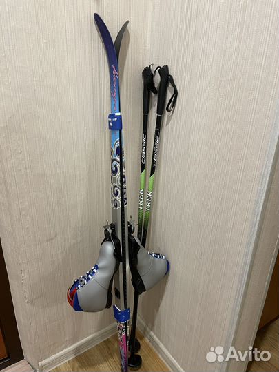 Лыжи беговые детские 130 бу