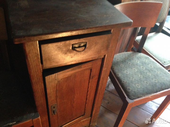 Стул и тумбы старинные