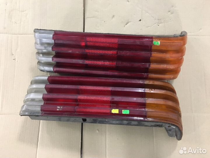 Задние фонари Mercedes W116 (4679)