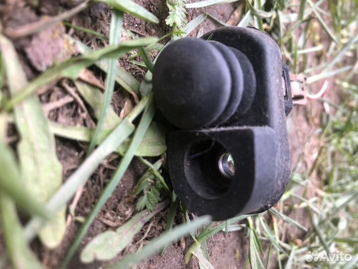 Концевик двери Ниссан Альмера Н15 1998г